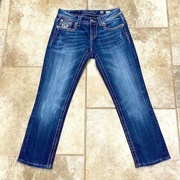 Miss Me Low Rise Distressed Stretch Capri Jeans Size 26x25 - Picture 11 of 11